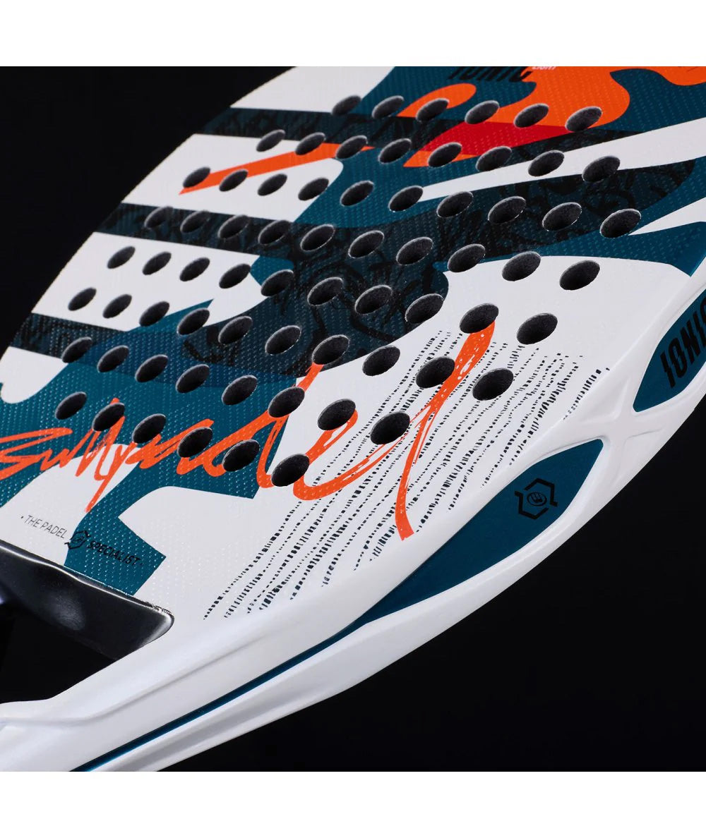 BULLPADEL PALA IONIC LIGHT 2025
